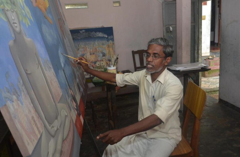 21 वर्षों से छात्रों की प्रतिभा को मंच दे रहे हैं केरल के कला शिक्षक, वार्षिक प्रदर्शनी बनी प्रेरणा का स्रोत